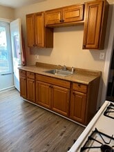 8452 Paige Ave in Warren, MI - Building Photo - Building Photo