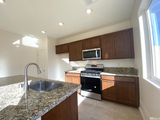 4594 Falcon Rock Ln in Sun Valley, NV - Building Photo - Building Photo