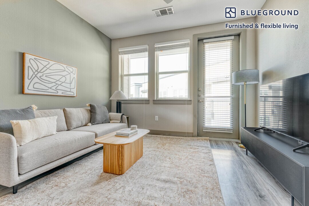 6107 E Riverside Dr, Unit FL4-ID80 in Austin, TX - Building Photo