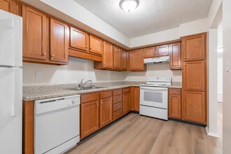 Devonshire Apartments in Louisville, KY - Foto de edificio - Interior Photo