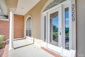 3569 S Hampton Way in Milton, FL - Foto de edificio - Building Photo
