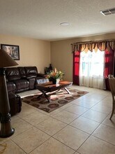 4752 Blue Diamond St in Kissimmee, FL - Building Photo - Building Photo