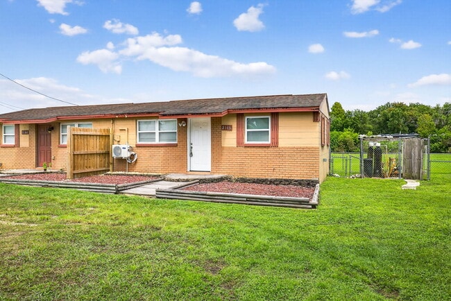 2146 Ranchita Trail in Holiday, FL - Building Photo - Building Photo