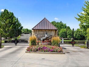 7125 Polo Ridge Dr in Littleton, CO - Building Photo - Building Photo