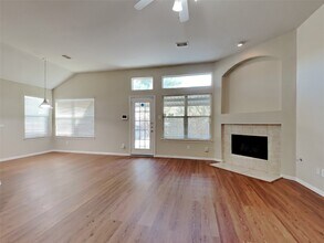 32011 Sue Ln in Pinehurst, TX - Building Photo - Building Photo