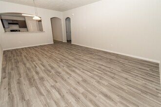 3107 Right Way in Kingwood, TX - Building Photo - Building Photo