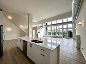 3207 N Narragansett Ave in Chicago, IL - Building Photo - Building Photo