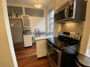 53 Saint Stephen St, Unit 4 in Boston, MA - Building Photo - Building Photo