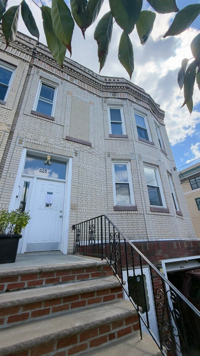 property at 628 Palisade Ave