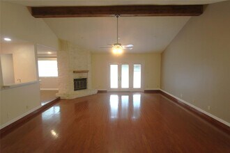 12001 Cherie Dr in Austin, TX - Building Photo - Building Photo