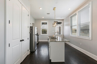 725 Desire St in New Orleans, LA - Building Photo - Interior Photo