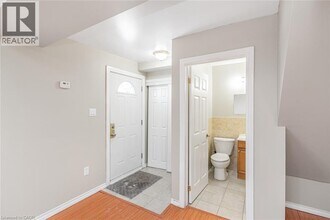 100 Burlington St E in Hamilton, ON - Building Photo - Building Photo