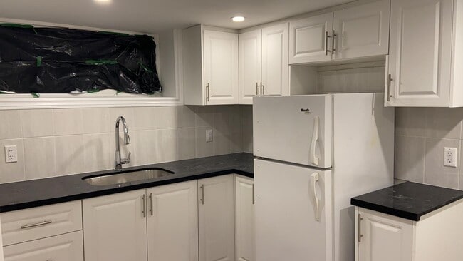 property at 35 Gilroy Dr