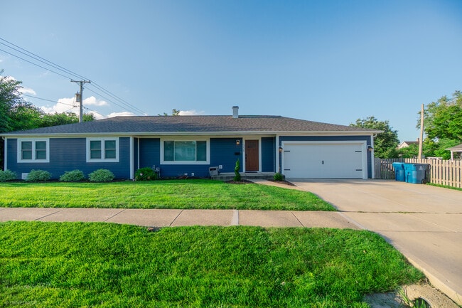 339 Lincoln Ave in Downers Grove, IL - Building Photo - Building Photo