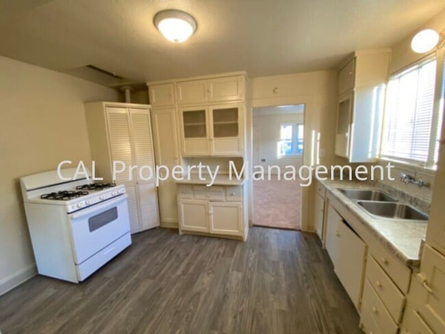 property at 54 Buena Vista St