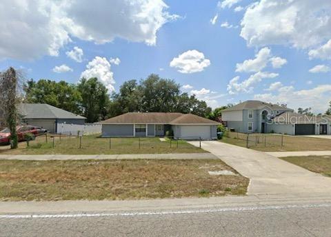 3244 Lake Helen Osteen Rd in Deltona, FL - Building Photo