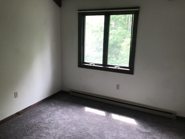 8 Hern Ave, Unit 1D in Lakewood, NY - Building Photo - Building Photo