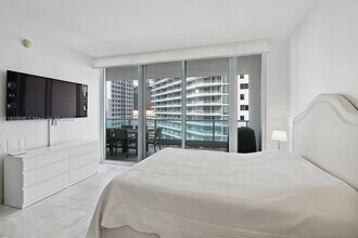 1331 Brickell Bay Dr, Unit 1907 in Miami, FL - Building Photo - Building Photo