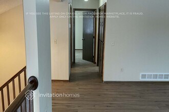 7641 Edgewood Dr in Mounds View, MN - Foto de edificio - Building Photo