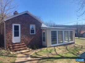 8714No Norwood Rd in Norwood, VA - Building Photo