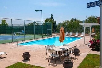 874 S Rancho Santa Fe Rd, Unit B in San Marcos, CA - Foto de edificio - Building Photo