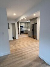 1353 Old Northern Blvd in Roslyn, NY - Building Photo - Building Photo