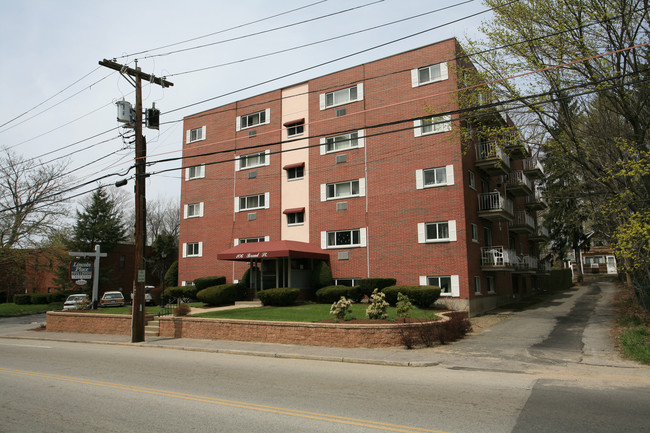 Lincoln Place Apartments