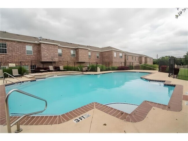 706 S Jupiter Rd in Allen, TX - Building Photo - Building Photo