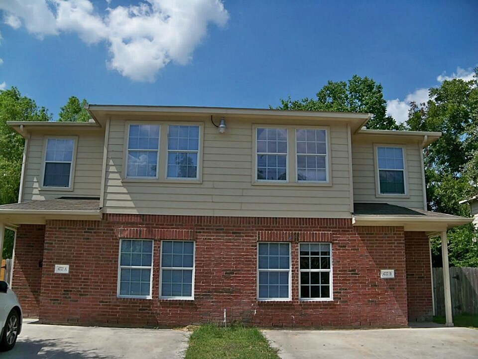 4727 Clover St in Houston, TX - Building Photo