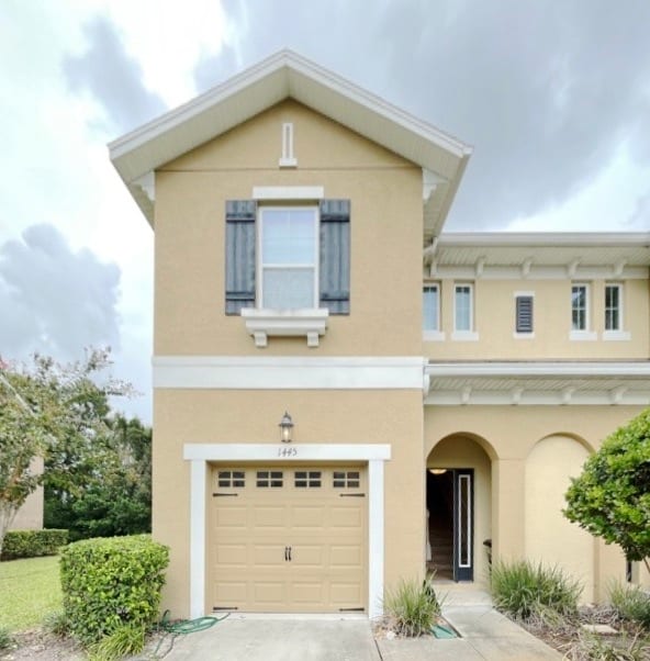 property at 1445 Peterson Pl