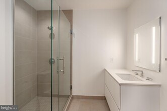 1630 Columbia Rd NW, Unit 917 in Washington, DC - Building Photo - Building Photo