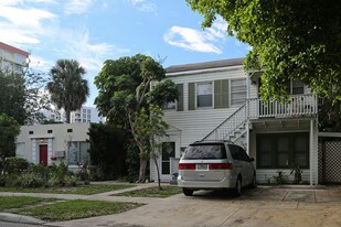 204 Lakeland Dr in West Palm Beach, FL - Building Photo