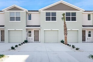 455 Warm Heron Pl in Ruskin, FL - Building Photo