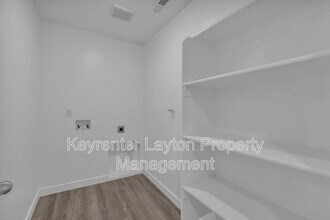 2786 N Airmen Ave in Layton, UT - Building Photo - Building Photo