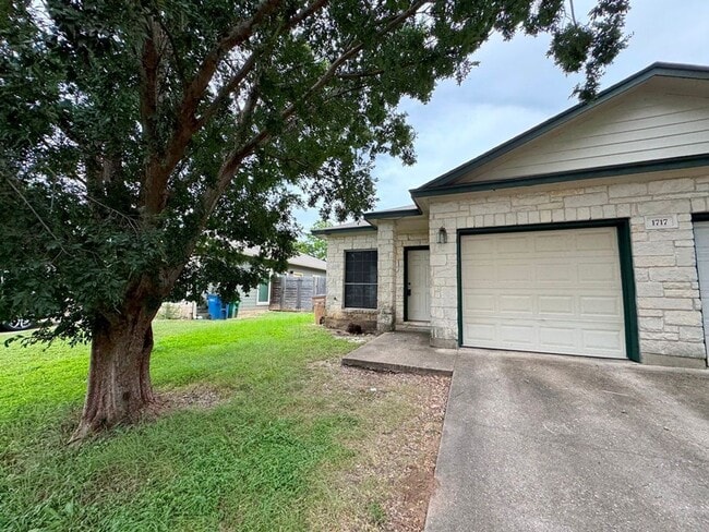 property at 1717 Constantino Cir