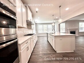 10025 Fox Trotter Ln in Midland, NC - Building Photo - Building Photo