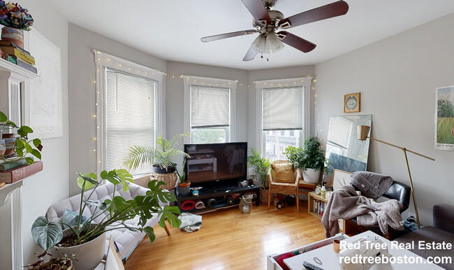 13 Pleasant St, Unit 10 Pleasant St., #2