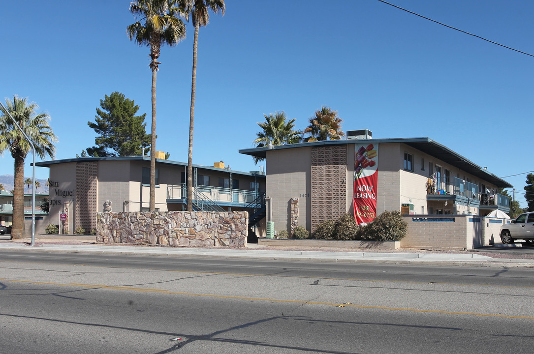 San Miguel Apartments in Tucson, AZ - Building Photo