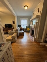 32 Pawling Avenue, Unit 1 in Troy, NY - Foto de edificio - Building Photo