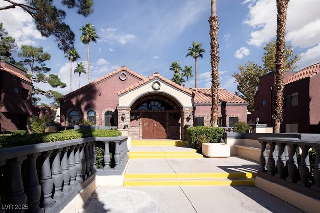 4050 Pacific Harbors Dr in Las Vegas, NV - Building Photo - Building Photo