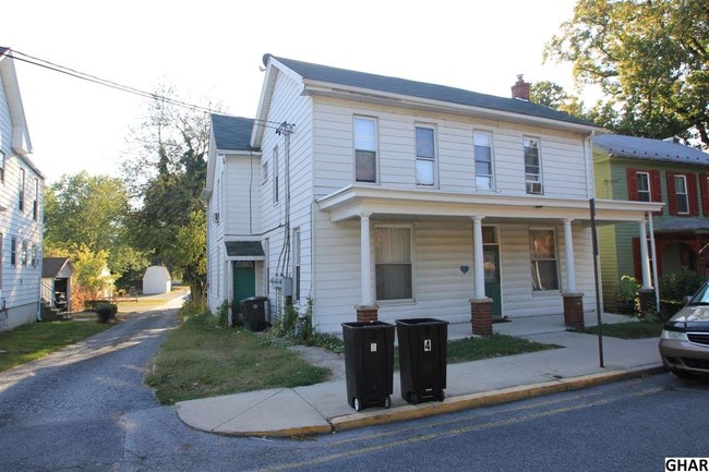 116 N Prince St in Shippensburg, PA - Building Photo - Building Photo