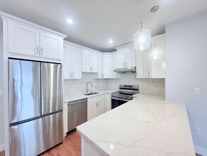 222 Arlington St in Quincy, MA - Building Photo - Building Photo