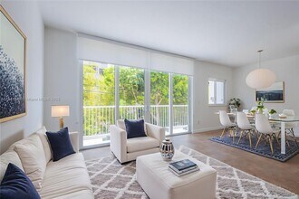 50 Ocean Ln Dr in Key Biscayne, FL - Building Photo - Building Photo
