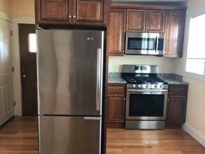 17 Clewley Rd in Medford, MA - Building Photo - Building Photo