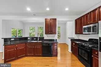 406 Arnold Dr in Florence, NJ - Building Photo - Building Photo