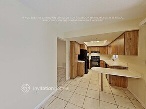 25535 Lido Ave in Sorrento, FL - Foto de edificio - Building Photo