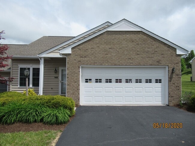 property at 175 Slate Creek Dr NW