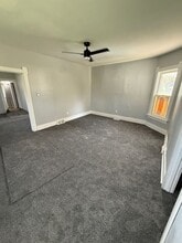 1127 Harding Dr in Toledo, OH - Building Photo - Building Photo