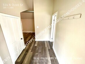 514 N Olive St in San Antonio, TX - Building Photo - Building Photo