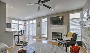 4234 N 164th St in Omaha, NE - Foto de edificio - Building Photo